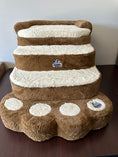 Load image into Gallery viewer, Preorder now to secure your Steppy Bed 5.5 4 Step paw bottom.
